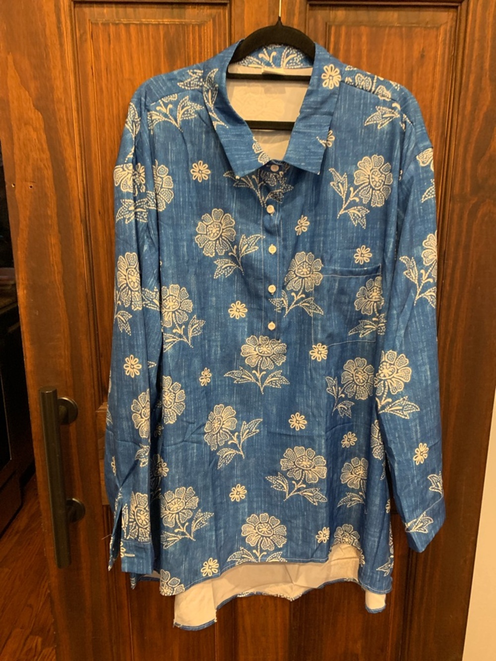 Elle Blue Floral Button-Up Tunic 5x